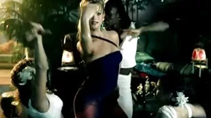 តន្ត្រីដោយ Britney Spears, ក្មេងស្រី។ វីដេអូរួមភេទដោយឥតគិតថ្លៃជាមួយសត្វ