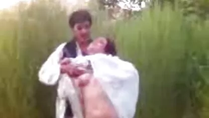 ខេមអារ៉ាប់ថើបថ្ពាល់ខួច